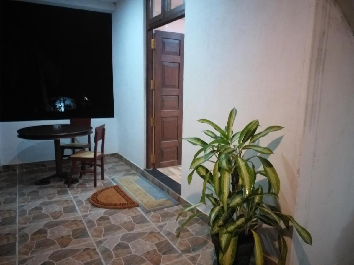 Hotel La Felicita Mirissa Ngoại thất bức ảnh