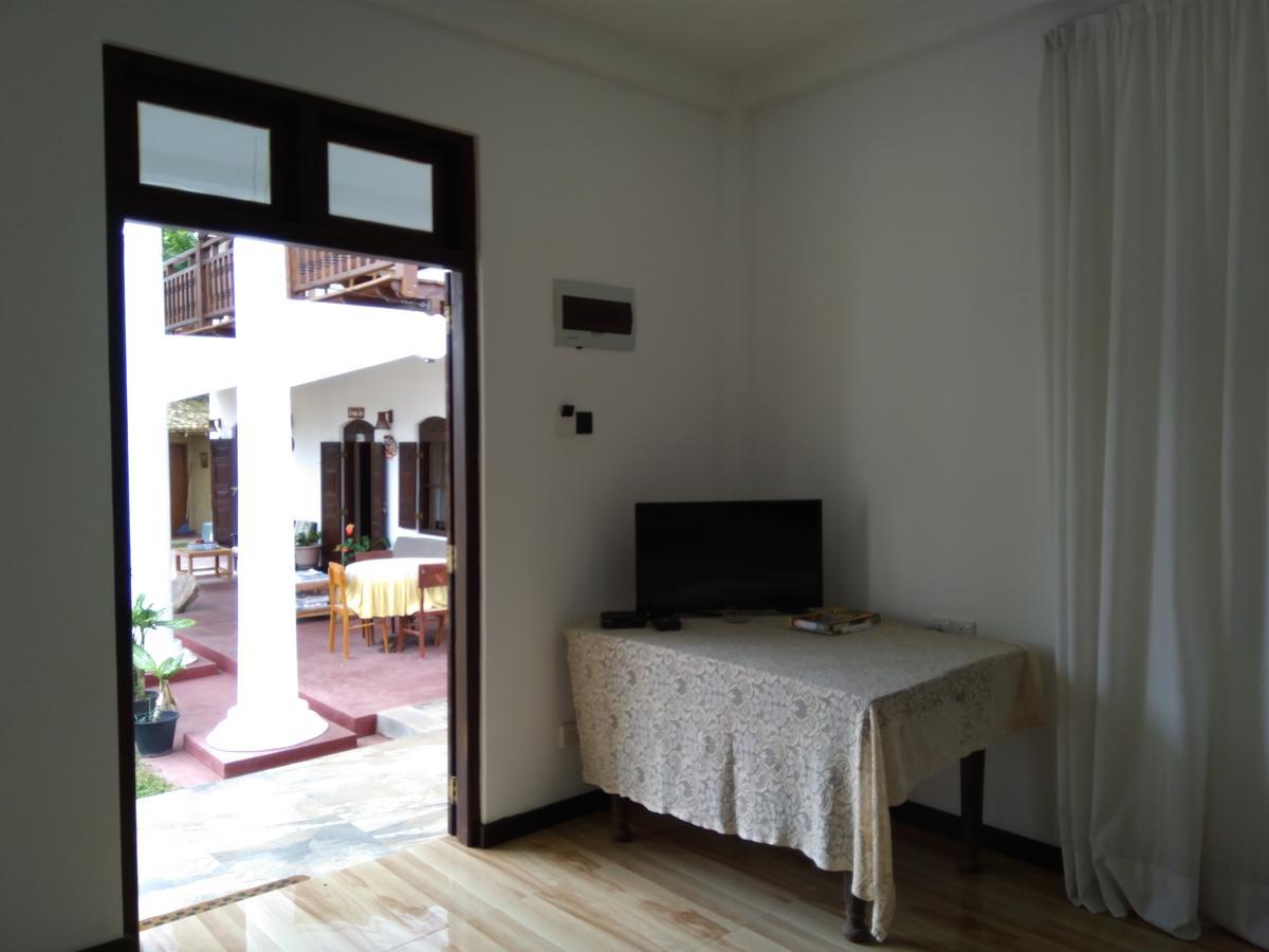 Hotel La Felicita Mirissa Ngoại thất bức ảnh